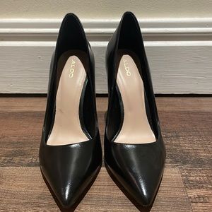 Black high heel pumps